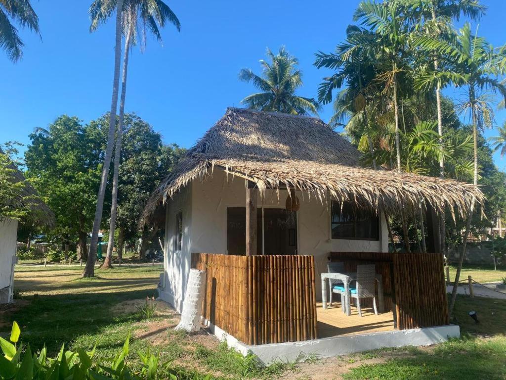 Wild Wood X Hansa Beach Fitness Resort Thong Sala Buitenkant foto